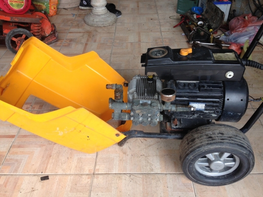 อัดฉีด wapของเยอรมัน ไฟ 380 v มอเตอร์ 6.1 kw แรงดัน 210 Bar