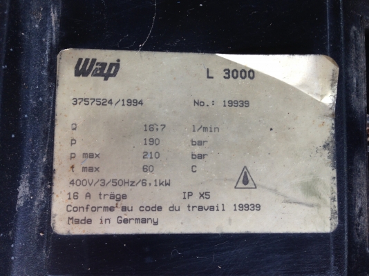 อัดฉีด wapของเยอรมัน ไฟ 380 v มอเตอร์ 6.1 kw แรงดัน 210 Bar