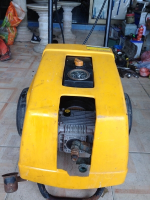 อัดฉีด wapของเยอรมัน ไฟ 380 v มอเตอร์ 6.1 kw แรงดัน 210 Bar