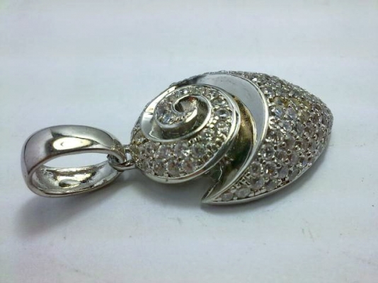 จี้เงินใหญ่ฝังรัสเซีย