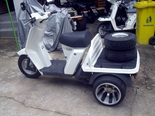 *** ขายรถสามล้อกระบะ Honda Gyro Up สีเดิมจากญี่ปุ่น ***