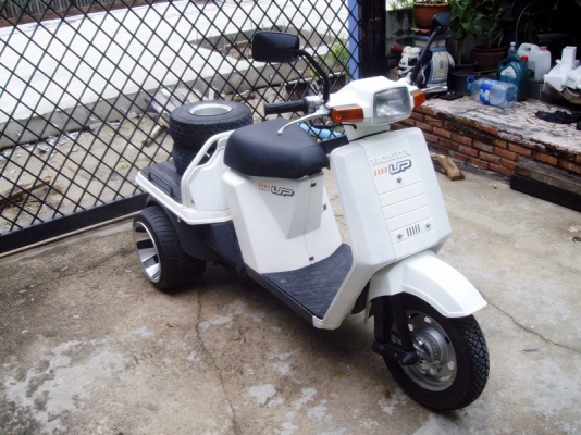 *** ขายรถสามล้อกระบะ Honda Gyro Up สีเดิมจากญี่ปุ่น ***