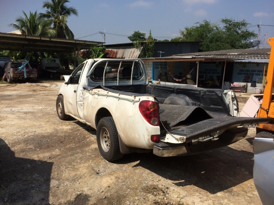 รถอุบัติเหตุ ขายเป็นอะไหล่ มิซูบิชิ ไทรตัน ปี2013 2.5 ดีเซล