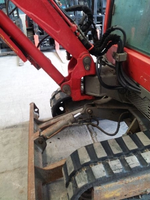 B25V # CE1D500165 : Yanmar Excavator รถขุดมือสอง by kung0813062283