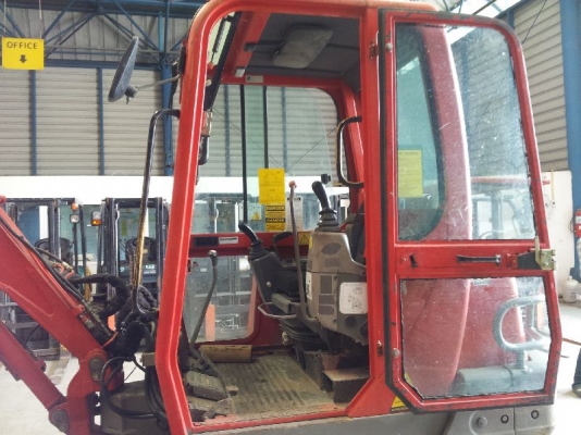 B25V # CE1D500165 : Yanmar Excavator รถขุดมือสอง by kung0813062283