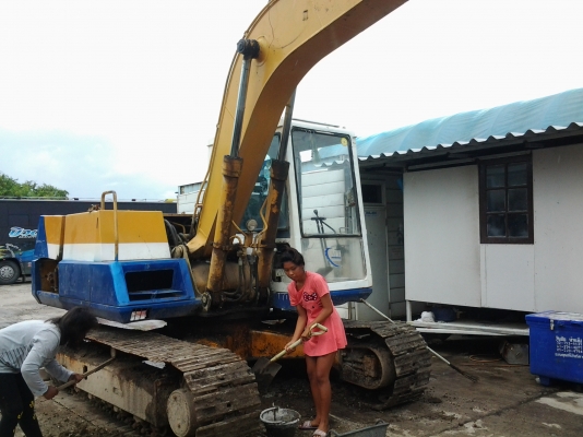 ต้องการขายรถเม็กโคโคมาสสุ120รุ่น3เครื่องดีอเอวแน่สภาพพร้อมใช้เจ้าของขายเองใช้งานอยู่มารองได้เครื่องดีสวยอยู่ทุกวัน