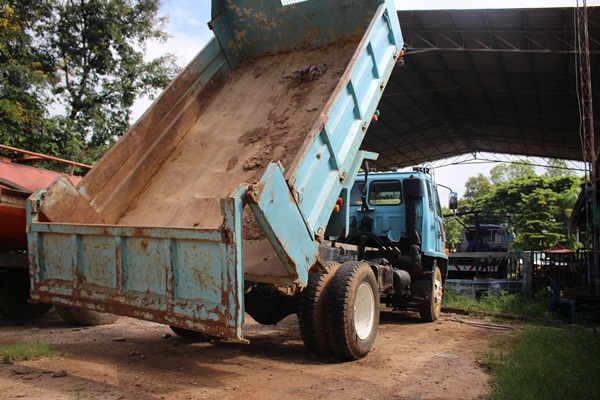 ขาย 6 ล้อ isuzu Rocky 165 ขาย 6 ล้อ isuzu Rocky 165