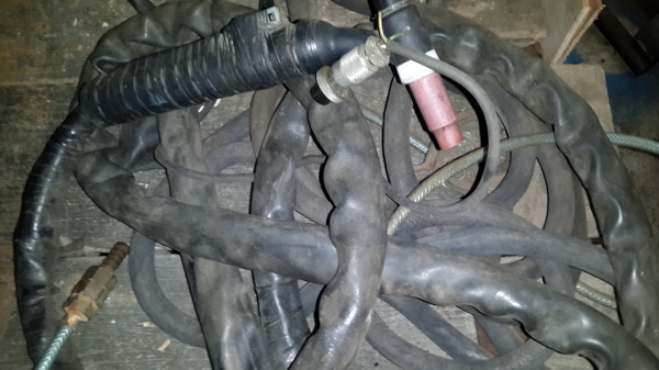 ตู้เชื่อม 2 ระบบ  ธูปและอากอน