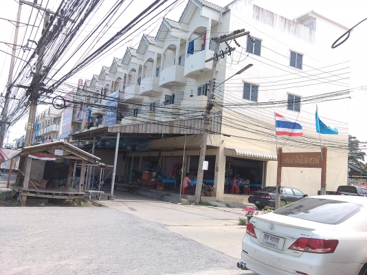 อาคารพาณิชย์ 3.5 ชั้น 2 คูหา