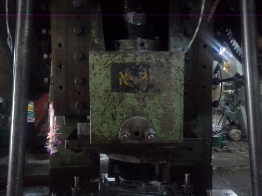 เครื่องปั๊ม 150 ตัน เดินเฟือง พร้อมใช้งาน ยังใช้ปั๊มงานอยู่ประจำ ราคานี้รวมค่ารถเครนยก ขนย้าย และ ติดตั้งให้ทั้งหมดแล้วครับ เครื่องปั๊ม 150 ตัน เดินเฟือง พร้อมใช้งาน ยังใช้ปั๊มงานอยู่ประจำ ราคานี้รวมค่ารถเครนยก ขนย้าย และ ติดตั้งให้ทั้งหมดแล้วครับ