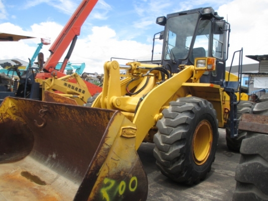 ขายรถตัก Komatsu WA300-1 นำเข้า ยังไม่เคยใช้งานในไทย สภาพสวยมาก พร้อมใช้ ราคาถูกมากๆ 081-9485494