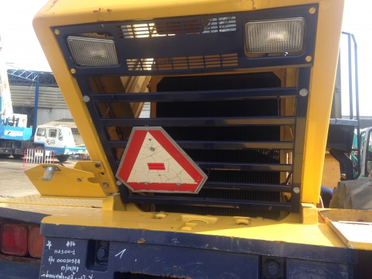 ขายรถตัก Komatsu WA300-1 นำเข้า ยังไม่เคยใช้งานในไทย สภาพสวยมาก พร้อมใช้ ราคาถูกมากๆ 081-9485494