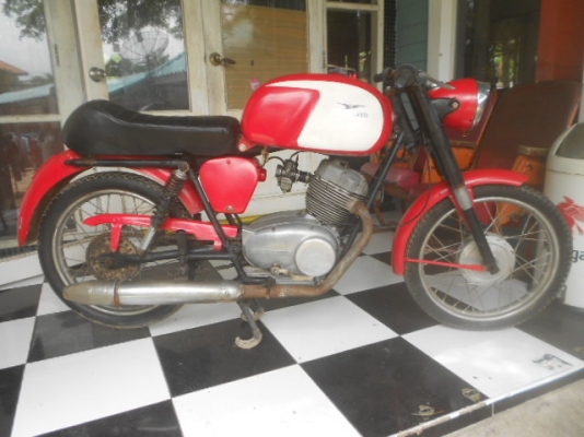 ขาย Moto Guzzi ตัวแข่งโบราณ ขาย Moto Guzzi ตัวแข่งโบราณ