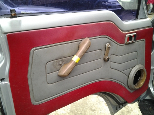 ขายรถตู้โตโยต้าตัดทำกระบะ ยาว3.20เมตร กว้าง1.70เมตร พร้อมใช้งานครับ เครื่องยนต์ดีเซล2L 2.4 ทำสีใหม่สวยกริ๊ป มาลองขับได้ครับ ขาย 85000 บาท ขายรถตู้โตโยต้าตัดทำกระบะ ยาว3.20เมตร กว้าง1.70เมตร พร้อมใช้งานครับ เครื่องยนต์ดีเซล2L 2.4 ทำสีใหม่สวยกริ๊ป มาลองขับได้ครับ ขาย 85000 บาท