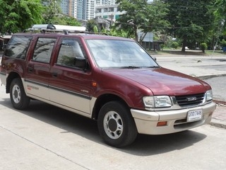 ISUZU DRAGON EYE WANDERER VAN 2.8 AUTO ปี 1999 จัดไฟแนนซ์ได้ T.086-527-9533 ISUZU DRAGON EYE WANDERER VAN 2.8 AUTO ปี 1999 จัดไฟแนนซ์ได้ T.086-527-9533