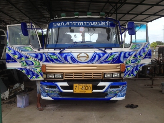 รับ เคาะ เก็บผุ ทำสี เพนท์ลาย ตัวถังรถบรรทุก