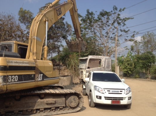 รับ เคาะ เก็บผุ ทำสี เพนท์ลาย ตัวถังรถบรรทุก