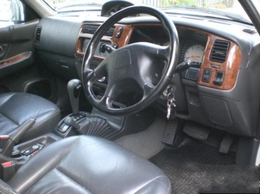 ขายด่วน G-wagon 2.8 turbo 4WD auto ปี.03 T.080-9554441