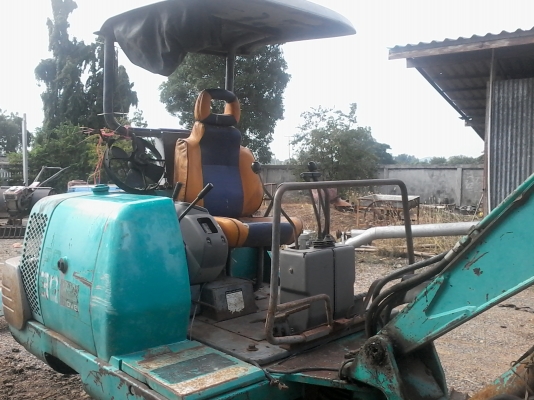 ขายโคมัตสุ pc 20-7 สภาพดี เครื่องปั๊มดีราคาถูก 235000ราคาต่อลอง