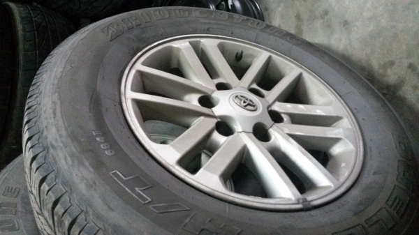 แม็กแชมป์ไม่รอย พร้อมยาง สวยๆสภาพ90\%