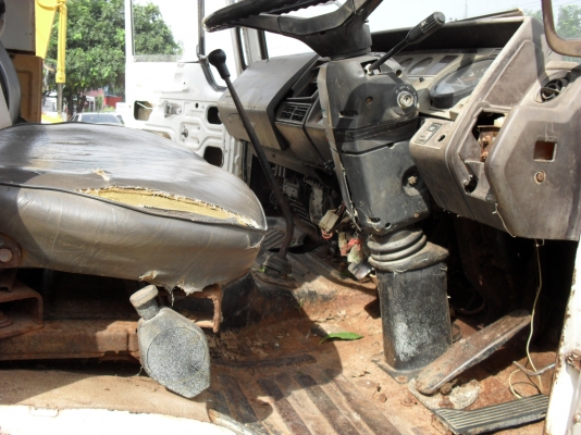 ขายด่วนรถสิบล้อHINOZMเครืองUD-PE6-220แรงลงเล่มแล้ว