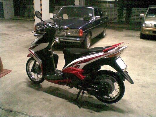 ขายMio125mxขาวแดง เอกสารพร้อมโอนคับลดราคาสุดๆคับต้องการใช้เงิน14000บาทคับ