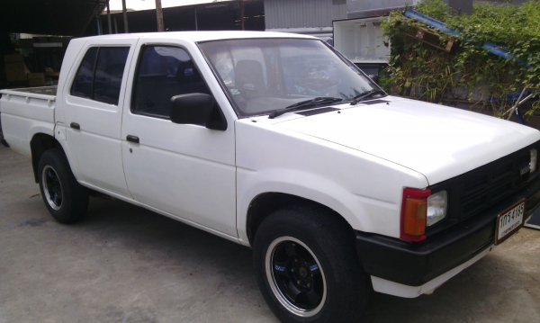 ขายนิสสัน4ประตู เครื่อง3s เกียร์ออโต้ แอร์เย็น พวงมาลัยเพาเวอ ขายนิสสัน4ประตู เครื่อง3s เกียร์ออโต้ แอร์เย็น พวงมาลัยเพาเวอ