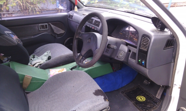 ขายนิสสัน4ประตู เครื่อง3s เกียร์ออโต้ แอร์เย็น พวงมาลัยเพาเวอ ขายนิสสัน4ประตู เครื่อง3s เกียร์ออโต้ แอร์เย็น พวงมาลัยเพาเวอ