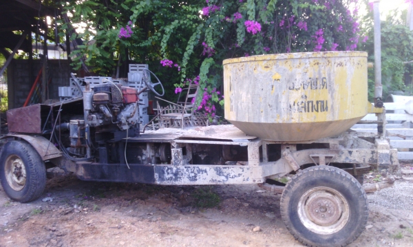 รถโม้ปูน 1 คิว