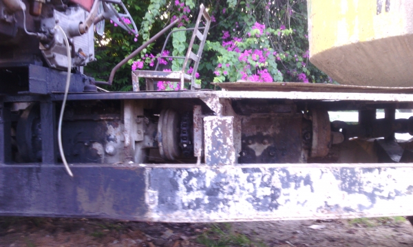 รถโม้ปูน 1 คิว