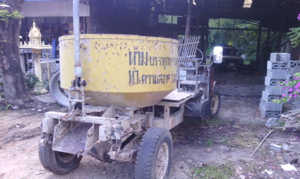 รถโม้ปูน 1 คิว