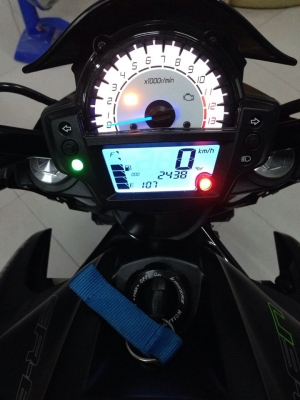 ขาย ER6N 2014 วิ่งไป 2500โลแท้ ประกันเหลือ 5เดือน 220,000 ต่อรองได้