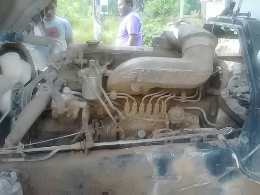 ขายรถ10ล้อดั้มสิงไฮเทค HINO3H ขายตามสภาพ 690,000.-