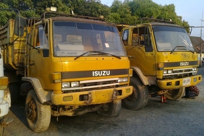 ขาย ISUZU 240 คันละ 700,000 บาท