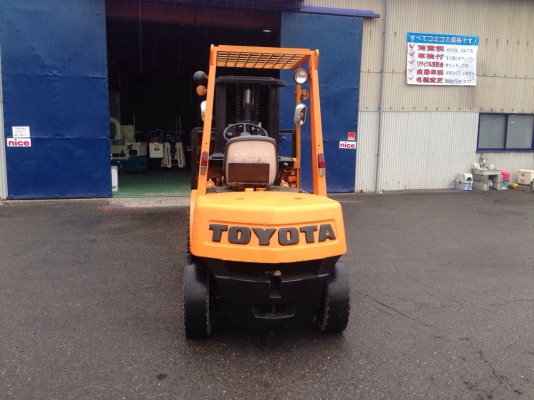 TOYOTA 2FD30 เสาสูง 3 เมตร ยังไม่เคยใช้งานในไทย TOYOTA 2FD30 เสาสูง 3 เมตร ยังไม่เคยใช้งานในไทย