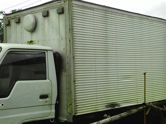 ขายรถบรรทุกตู้เปียก TOYOTA 300 135 แรงม้า ปี 2545 ราคา 280000