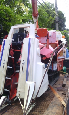 ขาย เกี่ยวkubota อุ้ม 14.5 แรง ขาย เกี่ยวkubota อุ้ม 14.5 แรง