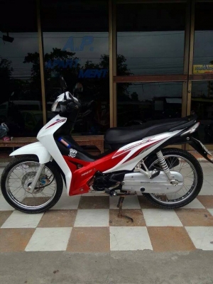Honda Wave 110 i สีขาว แดง รถสวยปลายปี 2555 ขับดีจริง พร้อมใช้ ขายถูกๆ Honda Wave 110 i สีขาว แดง รถสวยปลายปี 2555 ขับดีจริง พร้อมใช้ ขายถูกๆ