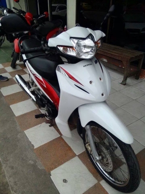 Honda Wave 110 i สีขาว แดง รถสวยปลายปี 2555 ขับดีจริง พร้อมใช้ ขายถูกๆ