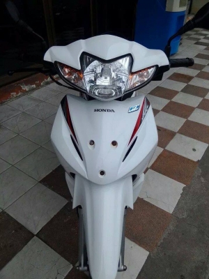Honda Wave 110 i สีขาว แดง รถสวยปลายปี 2555 ขับดีจริง พร้อมใช้ ขายถูกๆ Honda Wave 110 i สีขาว แดง รถสวยปลายปี 2555 ขับดีจริง พร้อมใช้ ขายถูกๆ