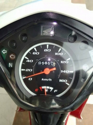 ขายถูกๆ Honda Wave 110 i ปี 2556 สีขาว แดง สวยวิ๊งมากๆ คุ้มค่าประหยัดน้ำมัน ขายถูกๆ Honda Wave 110 i ปี 2556 สีขาว แดง สวยวิ๊งมากๆ คุ้มค่าประหยัดน้ำมัน