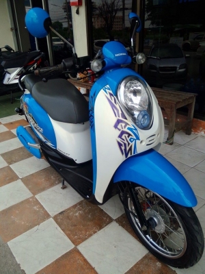 Honda Scoopy i สีขาว น้ำเงิน ลาย Active Boy รถอย่างสวย พร้อมใช้