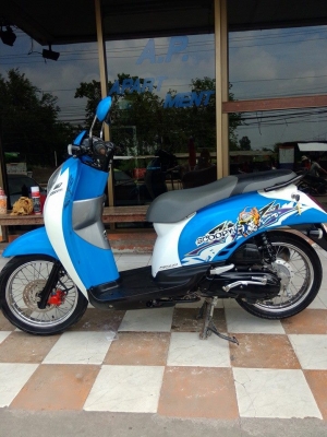 Honda Scoopy i สีขาว น้ำเงิน ลาย Active Boy รถอย่างสวย พร้อมใช้ Honda Scoopy i สีขาว น้ำเงิน ลาย Active Boy รถอย่างสวย พร้อมใช้