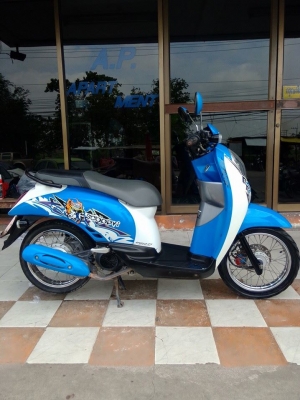 Honda Scoopy i สีขาว น้ำเงิน ลาย Active Boy รถอย่างสวย พร้อมใช้ Honda Scoopy i สีขาว น้ำเงิน ลาย Active Boy รถอย่างสวย พร้อมใช้