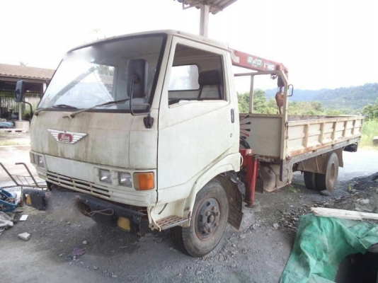 รถฮีโน่ 6 ล้อ ติดเครน  2.5 ตัน.  KM779   117 แรงม้า.  สนใจติดต่อ 081 - 6079515