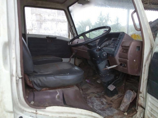 รถฮีโน่ 6 ล้อ ติดเครน 2.5 ตัน. KM779 117 แรงม้า. สนใจติดต่อ 081 - 6079515 รถฮีโน่ 6 ล้อ ติดเครน 2.5 ตัน. KM779 117 แรงม้า. สนใจติดต่อ 081 - 6079515