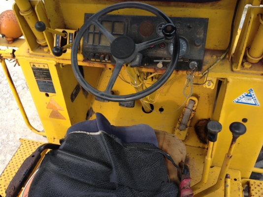 รถตัก Komatsu 510 นำเข้าจาก ญี่ปุ่น +++ สวยมาก พร้อมใช้งาน ขายถูก 090-986-2521 รถตัก Komatsu 510 นำเข้าจาก ญี่ปุ่น +++ สวยมาก พร้อมใช้งาน ขายถูก 090-986-2521