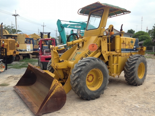 รถตัก Komatsu 510 นำเข้าจาก ญี่ปุ่น +++ สวยมาก พร้อมใช้งาน ขายถูก 090-986-2521 รถตัก Komatsu 510 นำเข้าจาก ญี่ปุ่น +++ สวยมาก พร้อมใช้งาน ขายถูก 090-986-2521
