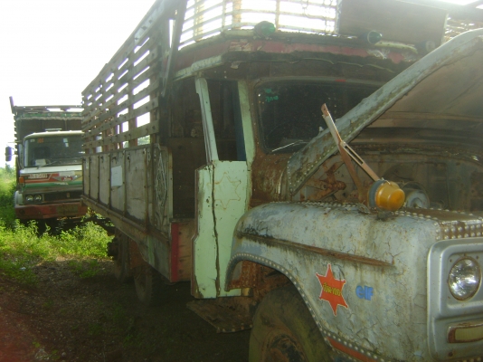 2 เพลา  6BD  165 แรง / มีทะเบียน แต่ไม่ได้ แจ้งจอด / ราคา 270.000  บาท ( 3 ).เหลือง