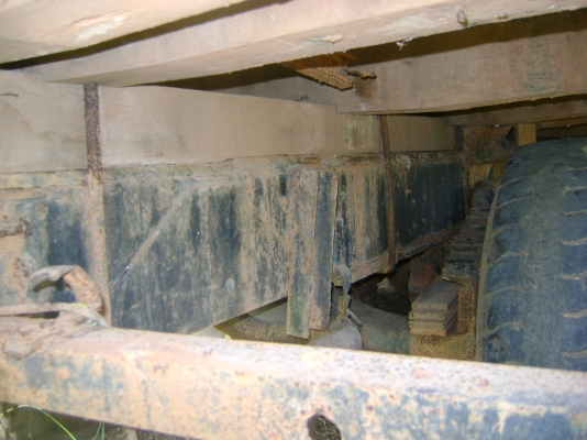 2 เพลา  6BD  165 แรง / มีทะเบียน แต่ไม่ได้ แจ้งจอด / ราคา 270.000  บาท ( 3 ).เหลือง